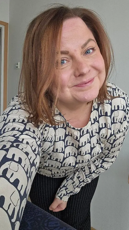 My day 40th birthday edition -no trending sound. 

Eli tuu mun seuraksi viettää mun 40v synttäripäivä taustakohinoiden kera😅

Mitä oot mieltä, pitäiskö tehdä tällaisia useamminkin?🤭